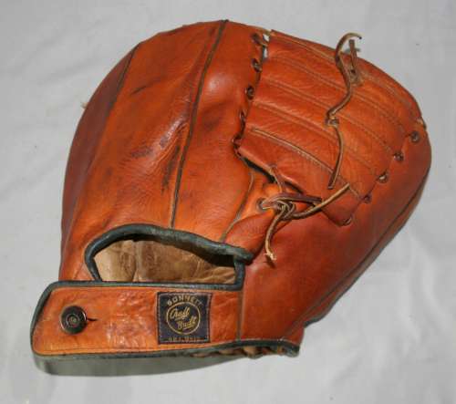 Sonnett SBM Softball Mitt Back